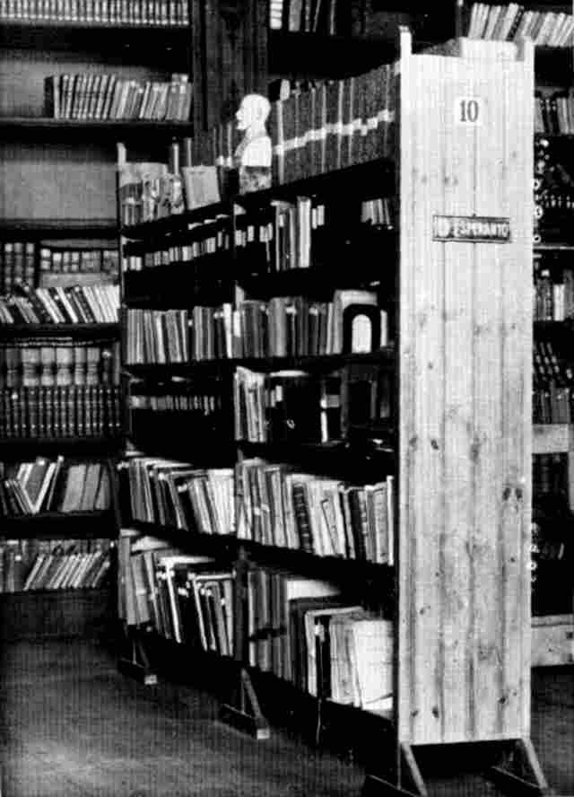 Esperantista fako de la Urba Biblioteko en Saint-Omer