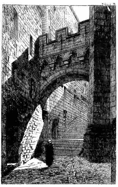 Le grand escalier abbatial et le pont fortifié